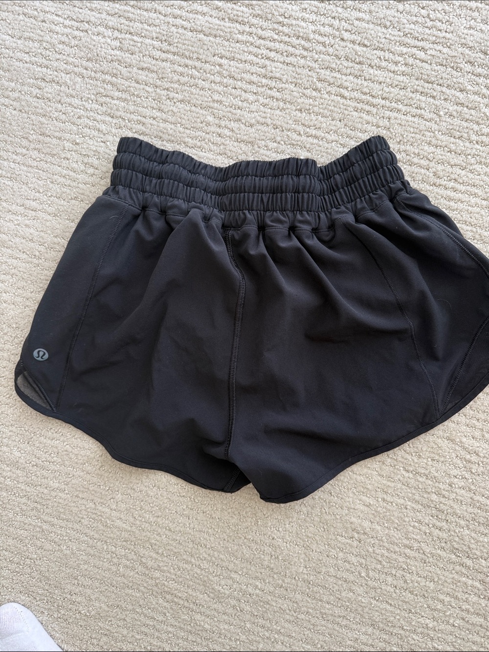 Lululemon hotty hot short Women’s Black Athletic Running Shorts - Picture 2 of 2